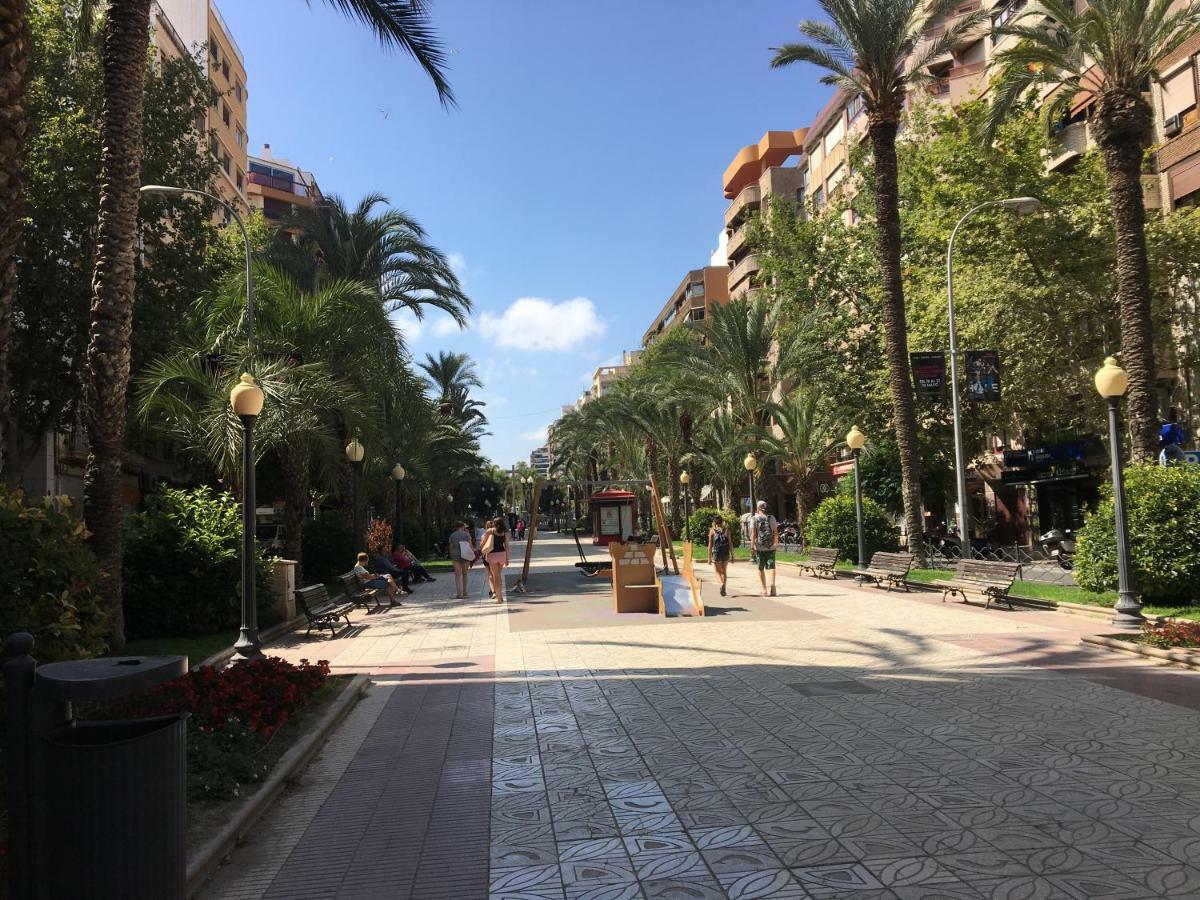 4 Bedrooms -Seneca Center Apartment Alicante Exteriör bild